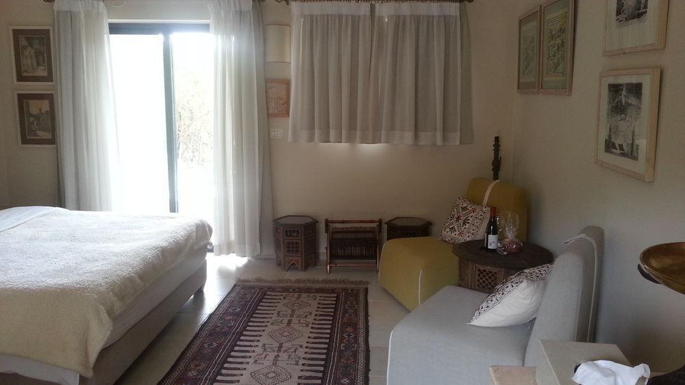 Отель Shulamit Yard Рош-Пинна Экстерьер фото